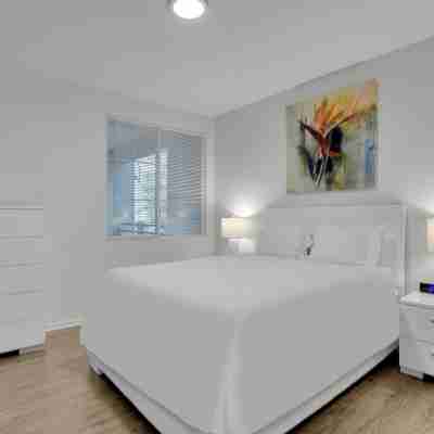 Global Luxury Suites at Town Center Rooms