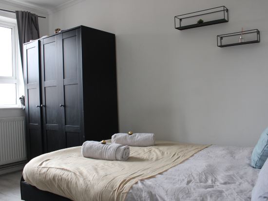 Wimbledon Gem  2BR free Parking Near Station