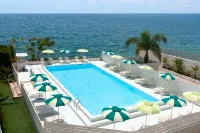 Hotel Delfino Taranto - مسبح
