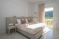 Antonis Apts & Retreats -  Privatzimmer