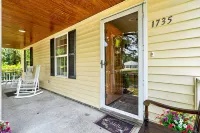 Sweetgrass Cottage 3 Bedroom Home - 4-Star