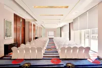 Courtyard by Marriott Pune Hinjewadi - Airport Shuttle