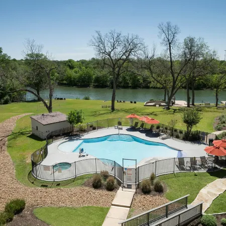 Courtyard New Braunfels River Village