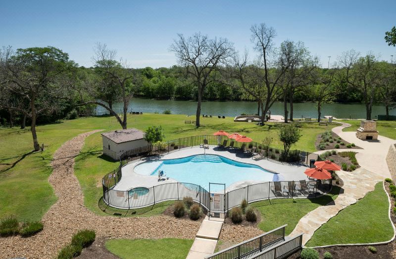 Courtyard New Braunfels River Village photo 3