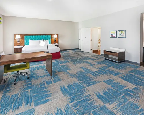 Hampton Inn & Suites Houston Heights I-10 Các khách sạn gần Nhà Beer Can