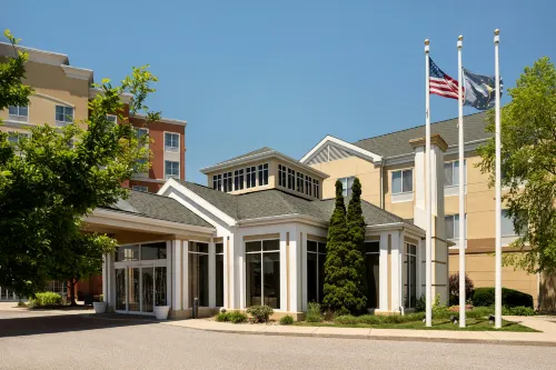 Hilton Garden Inn Fort Wayne - parking