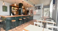 Hotel Turissa - ที่มีบาร์