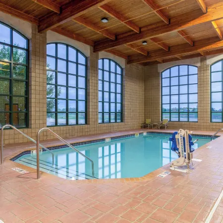 Holiday Inn Express & Suites CEDAR FALLS - WATERLOO by IHG