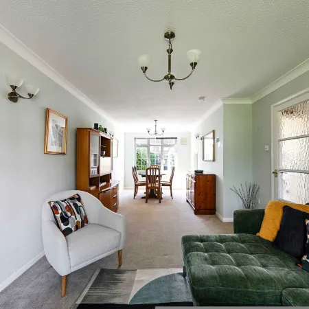 Spacious 3bed Home in Maidenhead Sleeps 6