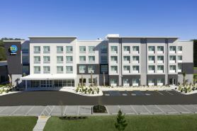 Tru by Hilton Beaufort