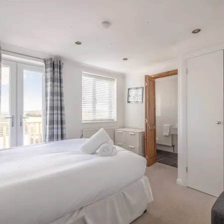 Host & Stay - Meadow Way