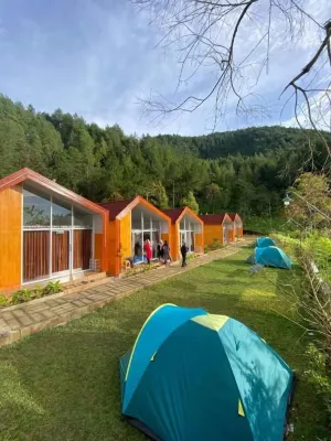 Glamping Azalea Tawangmangu - Mountain view