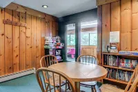 Stowe Ski, Bike & Hike Condo w/ Pools & Clubhouse - Condos