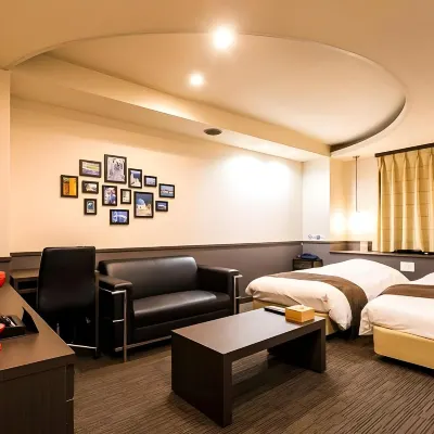 Hotel Double Funabashi Hoteles cerca de Estadio ZOZO Marine
