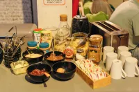 Whole Wide World Hostel - พร้อมอาหารเช้า