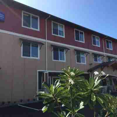 Holiday Inn Express & Suites Kailua-Kona Hotel Exterior