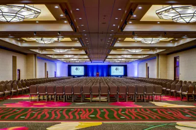 DoubleTree by Hilton Seattle Airport Hotels in Seattle-Tacoma International Airport