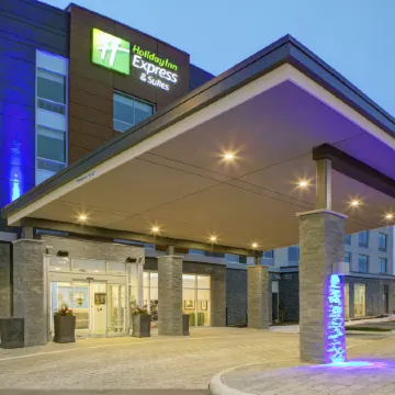 Holiday Inn Express & Suites COLLINGWOOD by IHG