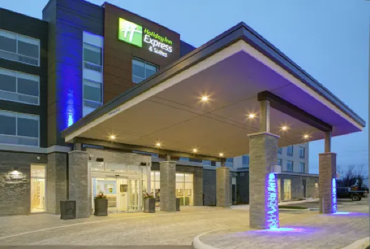 Holiday Inn Express & Suites COLLINGWOOD by IHG