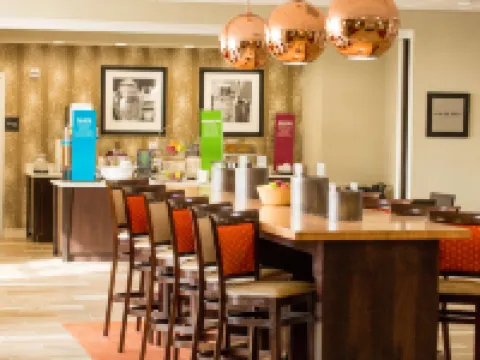 Hampton Inn McPherson Hotels in McPherson