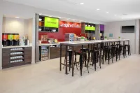 Home2 Suites by Hilton Bloomington, IN - parking