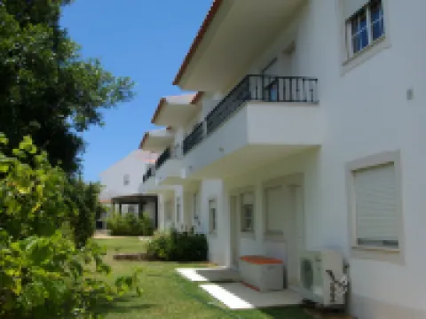 Albufeira 1 Bedroom Apartment 5 Min. from Falesia Beach and Close to Center! E