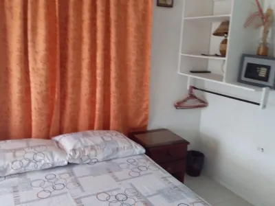 Green Sea Villa Helen Inn Located at Kilometer 4 Circunvalar