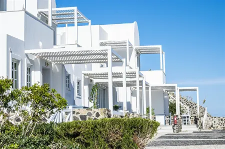 Phaos Santorini Suites