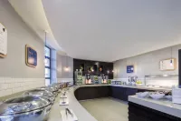 Holiday Inn Express BELFAST CITY by IHG - breakfast