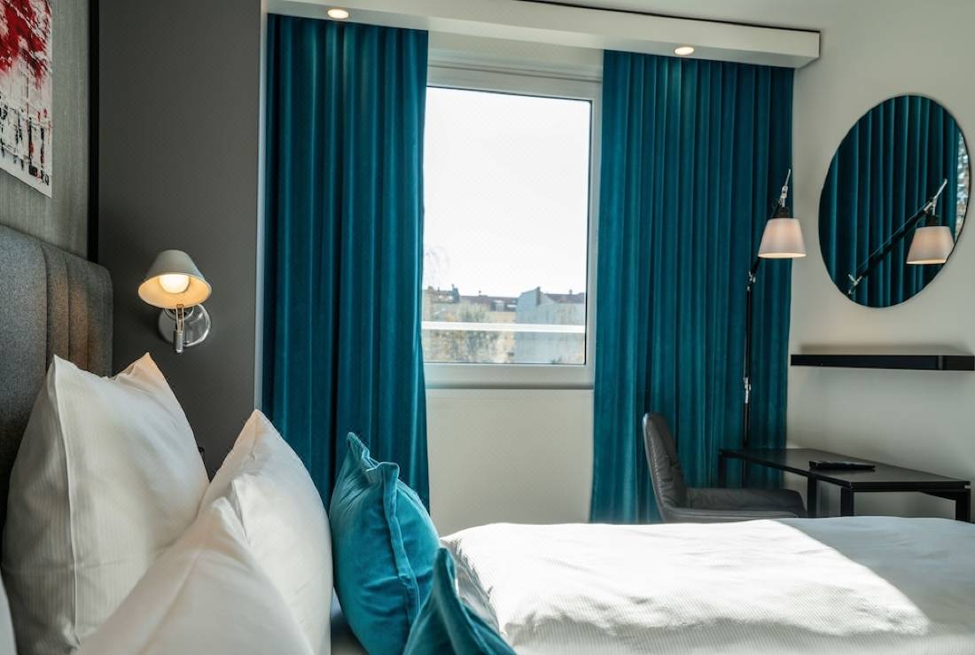 Motel One Berlin Mitte-Berlin Updated 2022 Room Price-Reviews & Deals |  Trip.com