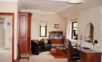 Grange Farmhouse Bed and Breakfast - Housity