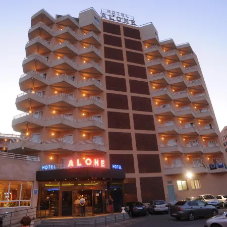 Hotel Alone
