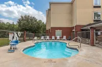 Comfort Inn & Suites Statesboro - University Area - Pools
