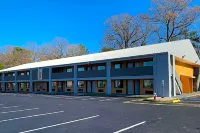 Super 8 by Wyndham Newport News Hotels in Newport News