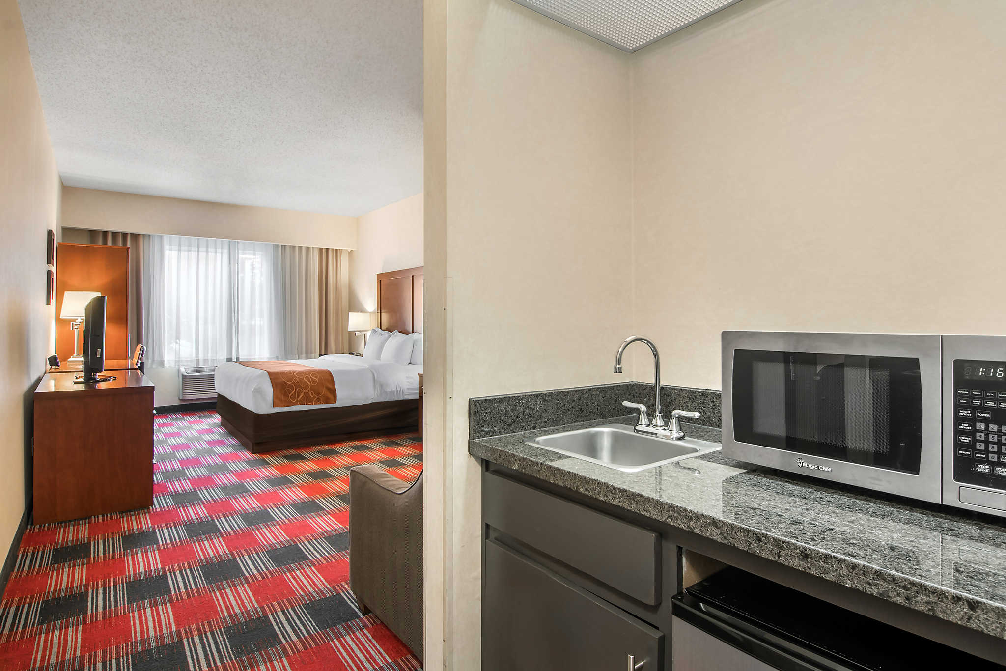 Comfort Suites Near Vancouver Mall