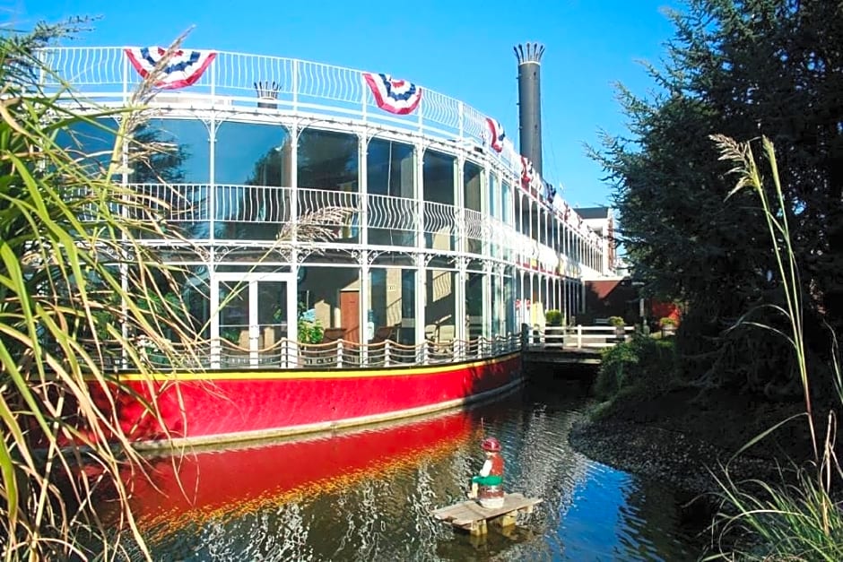 Fulton Steamboat Inn