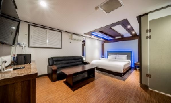 mrg home holiday - Housity