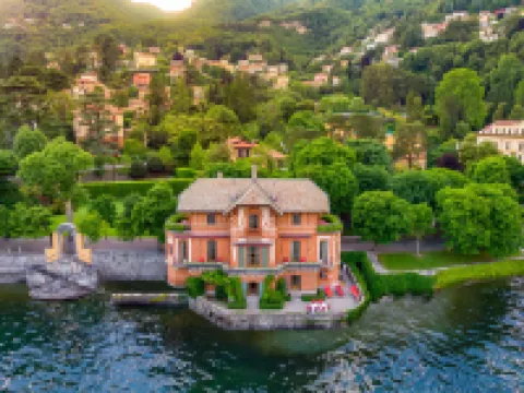 Villa d'Este チェルノッビオのホテル