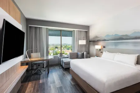 Courtyard by Marriott Los Angeles Monterey Park Отели рядом с достопримечательностью «Fatman Ding Plaza»