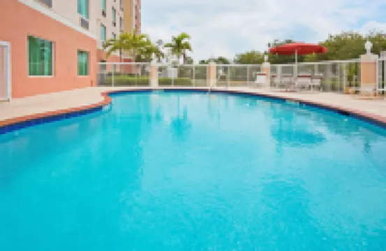 Holiday Inn Express & Suites PEMBROKE PINES-SHERIDAN ST by IHG