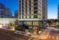 Hilton Garden Inn Austin University Capitol District Các khách sạn gần Sân bay quốc tế Austin Bergstrom