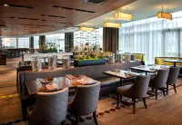 Hyatt Regency Pittsburgh Intl Airport - breakfast