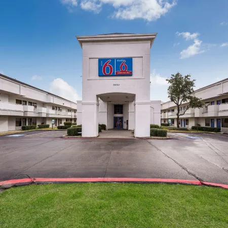 Motel 6 Irving, TX - Irving DFW Airport East