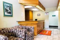Econo Lodge Hotels in Foothills County