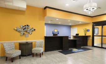 Days Inn & Suites by Wyndham Galveston West/Seawall