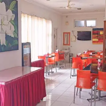 Flamboyan Pondok Wisata & Cafe