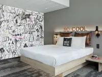 Moxy Duesseldorf City Hotels near Konigsallee