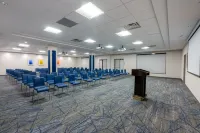 Holiday Inn Express & Suites Vaughan-Southwest