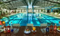 Radisson Montevideo Victoria Plaza Hotel - piscina