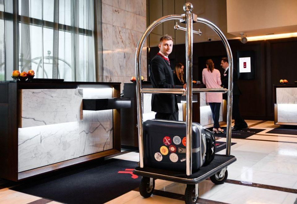 바르샤바 호텔 전경